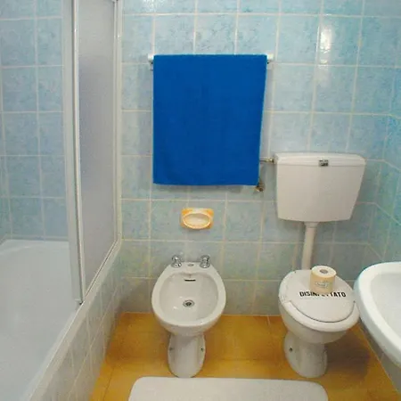 Διαμέρισμα Practical Flat With Communal Garden And Pools In Lignano