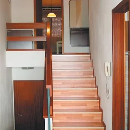 Practical Flat With Communal Garden And Pools In Lignano アパート リニャーノ・サッビアドーロ
